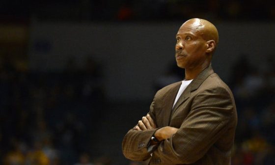 Byron_Scott_Lakers_2014_1