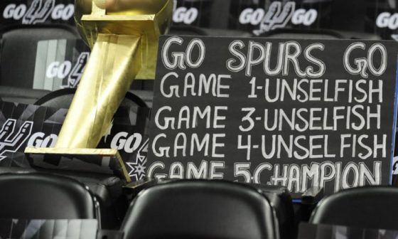 Spurs_Sign_Championship