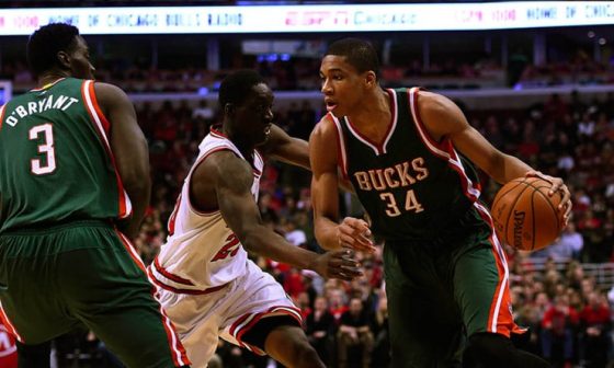 Giannis_Antetokounmpo_bucks_2015_1