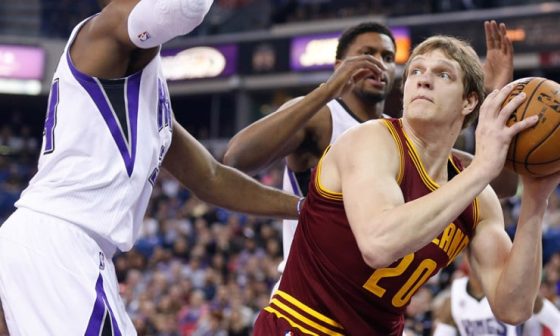 Timofey_Mozgov_Cavaliers_2015_1