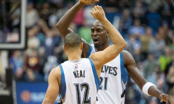 KevinGarnett_GaryNeal_Wolves_2015