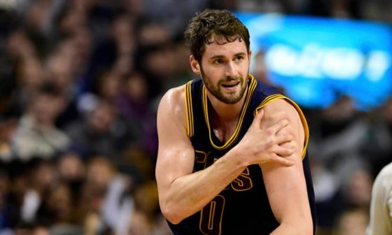 KevinLove_Cavaliers_shoulder1