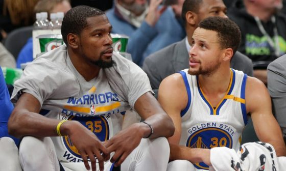 Kevin_Durant_Steph_Curry_Warriors_2017_AP_1