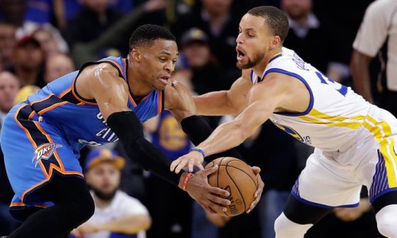 Russell_Westbrook_Steph_Curry_Thunder_2017_AP_1