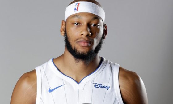 Adreian Payne_Magic_AP_2017_1