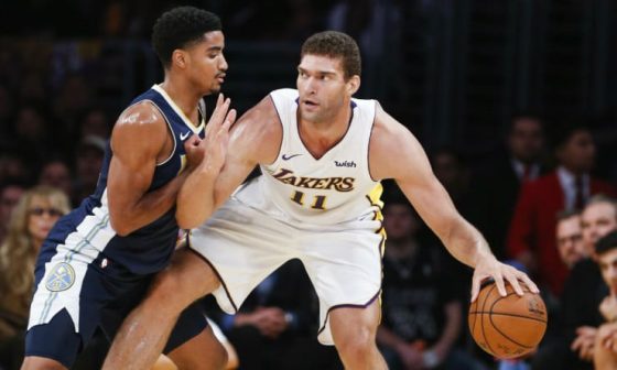 Brook_Lopez_Lakers_AP_2017