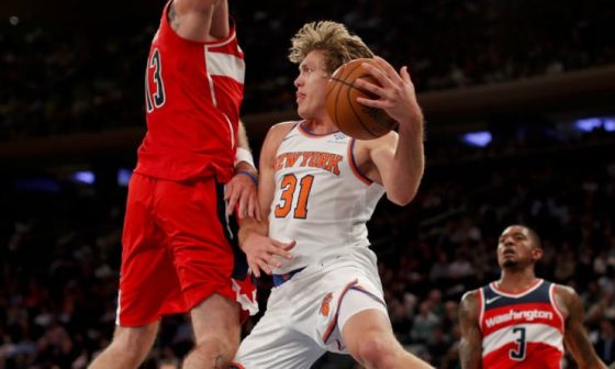 Ron_Baker_Knicks_2017_AP