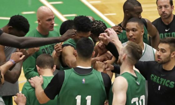 Celtics_2019_AP_Group