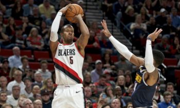 Rodney_Hood_Blazers_2019_AP_Adjusting