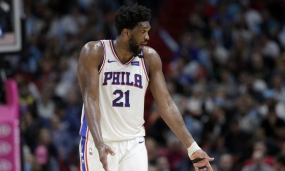 Joel_Embiid_76ers_2020_AP_Hands