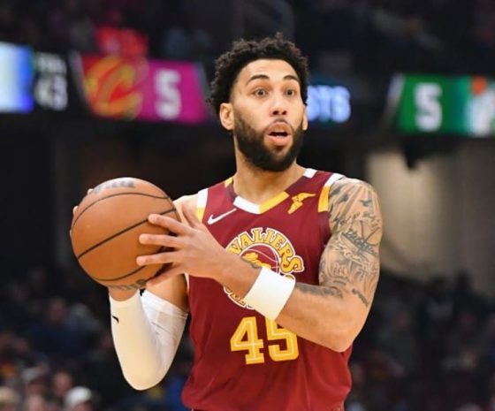 Celtics sign guard Denzel Valentine to one-year deal