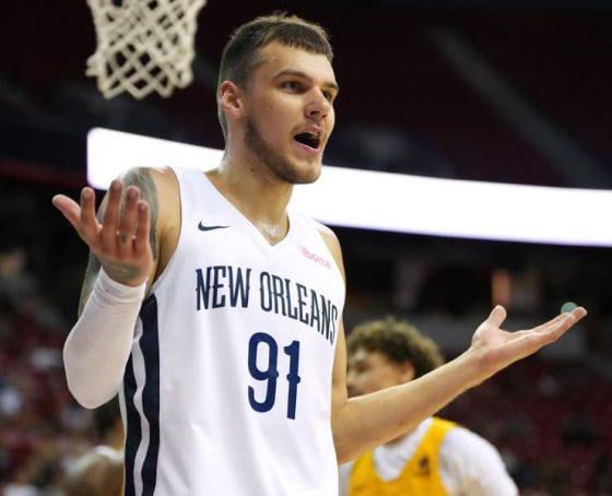 Pacers sign guard Deividas Sirvydis to one-year contract