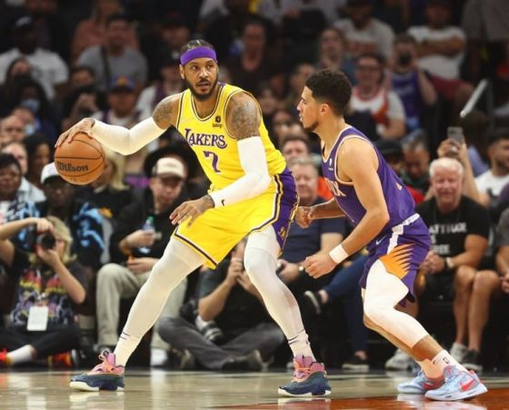 Should the Lakers re-sign Carmelo Anthony?