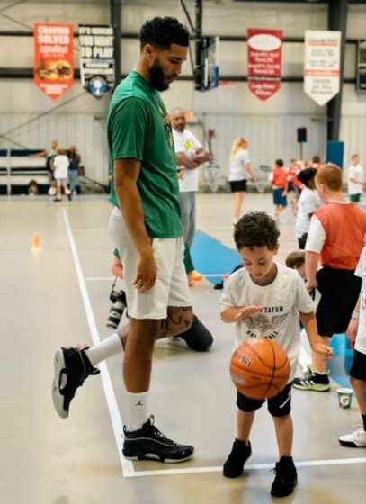 WATCH: Jayson Tatum rejects Deuce's shot at basketball camp