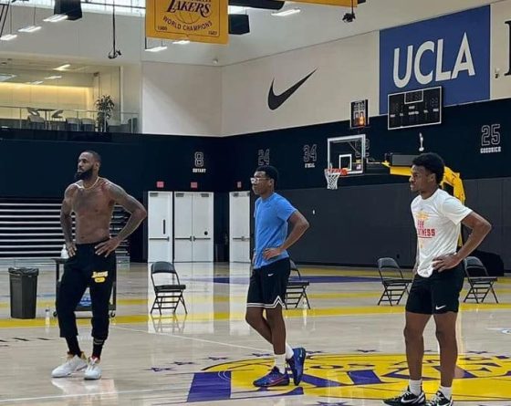 WATCH: LeBron James works out with sons at Lakers facility