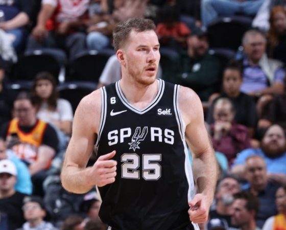 Spurs Jakob Poeltl, Jeremy Sochan, Blake Wesley out vs. Thunder