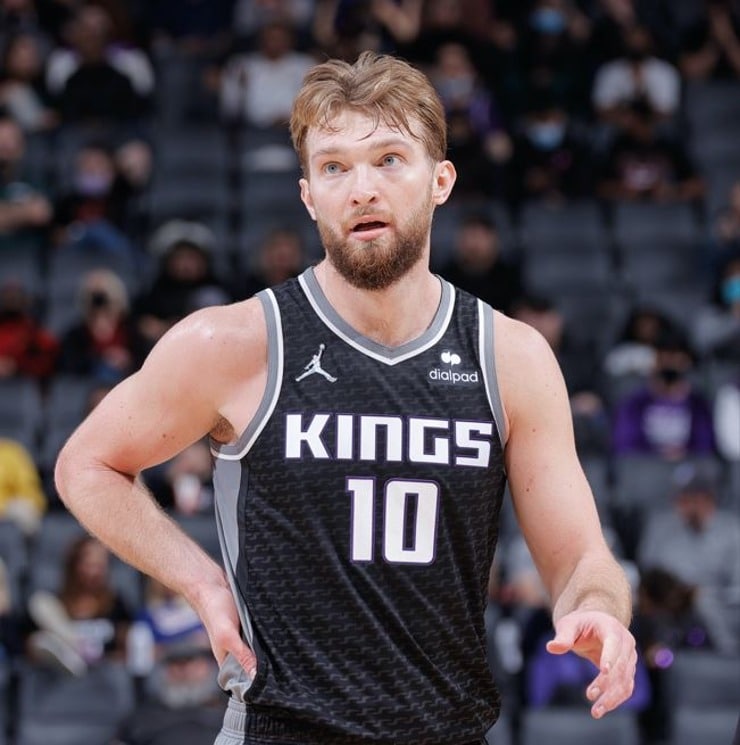 Sacramento Kings on X: Domantas Sabonis finished with 26 points, 22  rebounds and eight assists tonight vs. GSW. He is the first Kings player  with at least 25-20-8 since Chris Webber (26-22-10)
