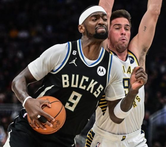 Bucks Bobby Portis (right knee), Serge Ibaka (personal) out vs Nuggets