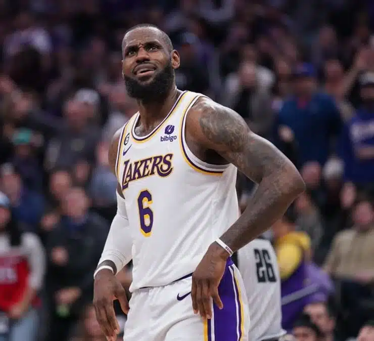 Lakers' LeBron James (left Ankle Soreness) Questionable Vs. Kings