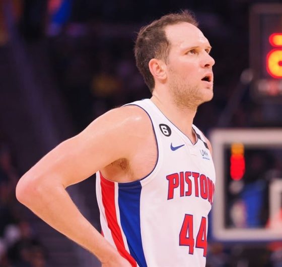 Will the Lakers trade for Bojan Bogdanovic before the deadline?