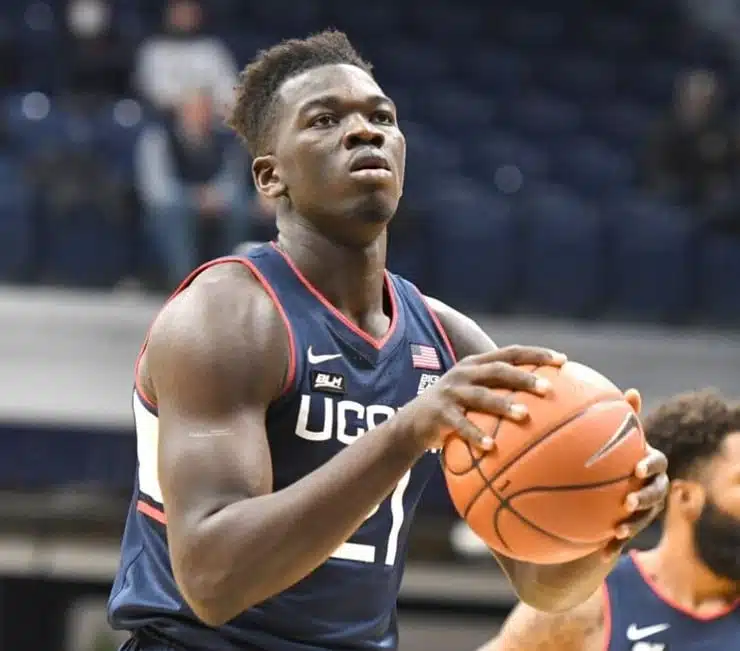 UConn Adama Sanogo first college player since Blake Griffin to average 25 points, 10 rebounds in NCAA Tournament