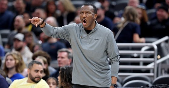 former-kentucky-player-assistant-dwane-casey-out-pistons-head-coach