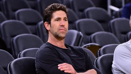 Bob Myers steping down pic