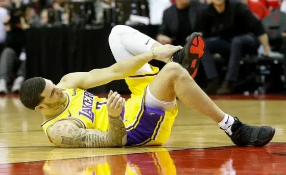 lonzo ball injury lakers