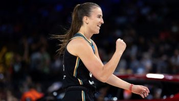 230715055115-01-sabrina-ionescu-3-point-contest-record