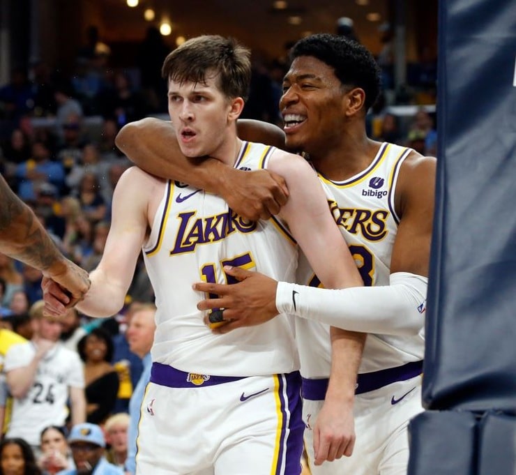 Austin Reaves returns to Lakers practice after missing out on five-straight games