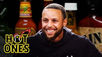 stephen-curry-is-on-fire-while-eating-spicy-wings-hot-ones