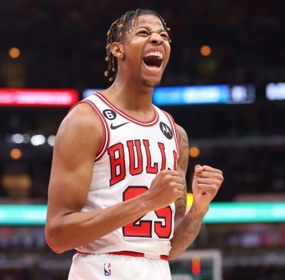 Chicago Bulls pick up guard Dalen Terrys $3.51 million team option for 2024-25 season