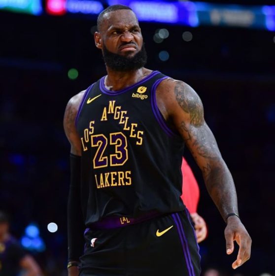 Los Angeles Lakers LeBron James becomes first Lakers player since Magic Johnson to post 31-8-11-5 stat line or better