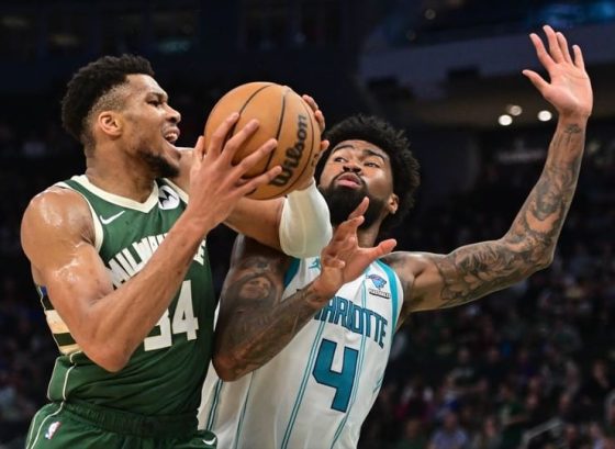 Charlotte Hornets held to season-low 26 points in first half against Bucks