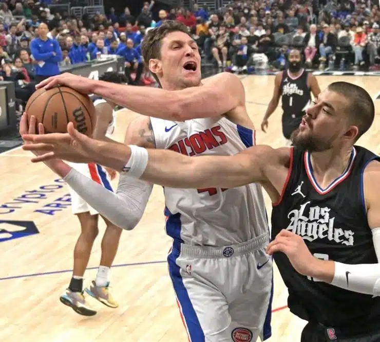 Detroit Pistons, veteran center Mike Muscala finalizing contract buyout