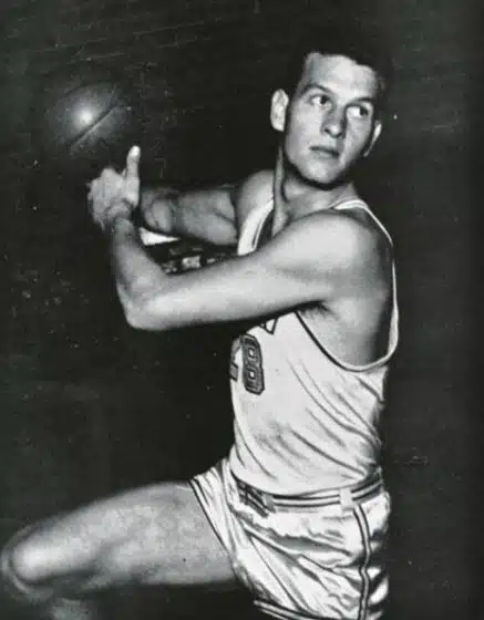 Furman Star Frank Selvy, NCAA Record Holder With 100-Point Game Before NBA Draft Dies At 91