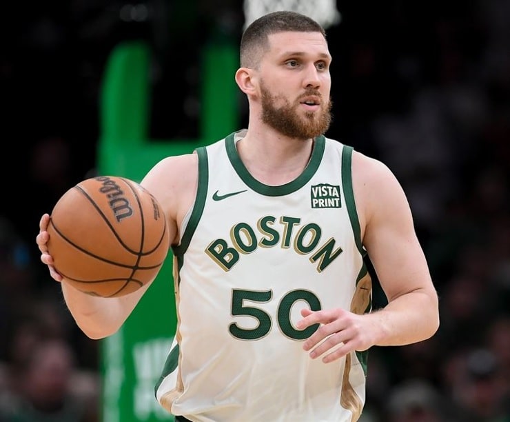 Jazz Sign Forward Svi Mykhailiuk to Four-Year, M Contract