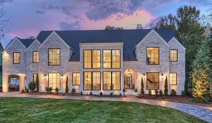 Hornets’ Seth Curry Buys Foxcroft Mansion For .4M