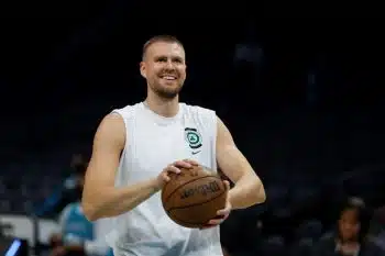 Kristaps Porzingis Celtics pic