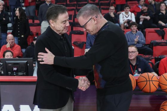 Rick Pitino handshake