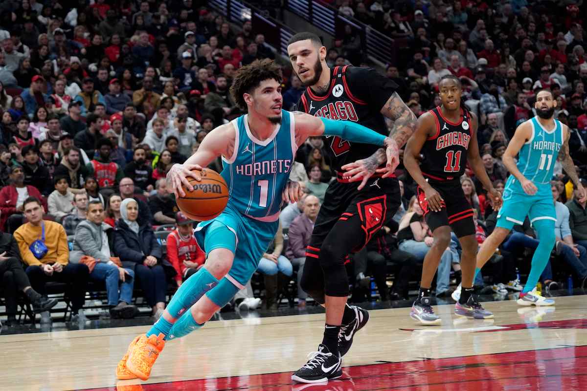 LaMelo Ball Leaves Game Against Lakers With Ankle Injury – Basketball Insiders